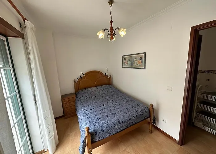 100 Meters From The Beach! Rua Da Regeneracao Nazare